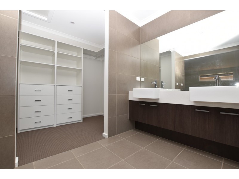 47 Noorat Place, Cranbourne North VIC 3977