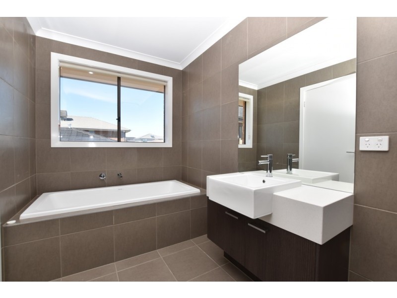 47 Noorat Place, Cranbourne North VIC 3977