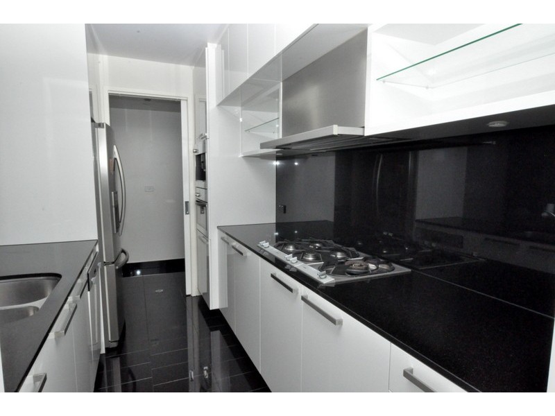 2710/7 Riverside Quay, Southbank VIC 3006