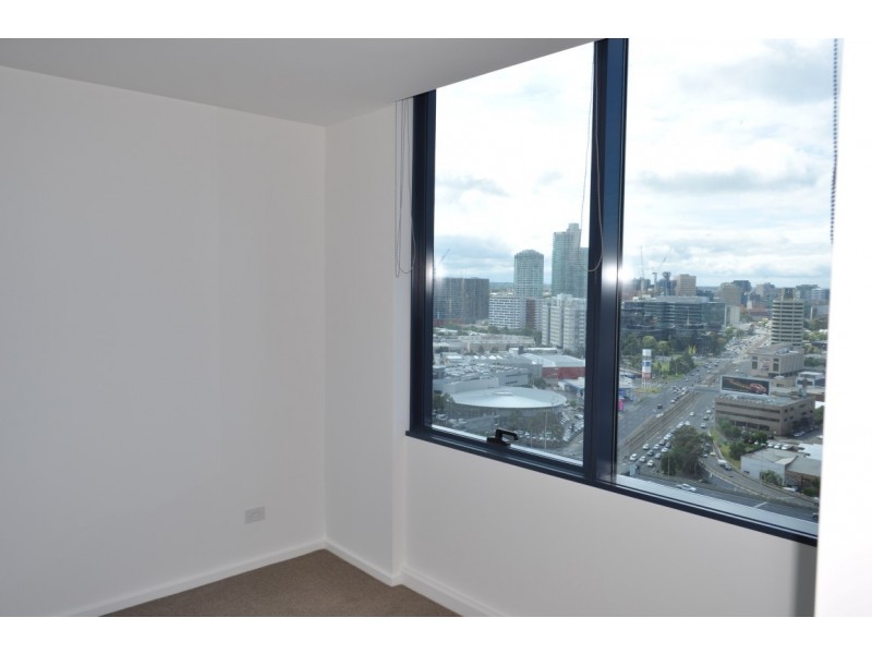 REF 102305/241 City Road, Southbank VIC 3006