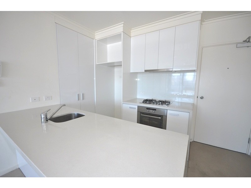 REF 102300/63 Whiteman Street, Southbank VIC 3006