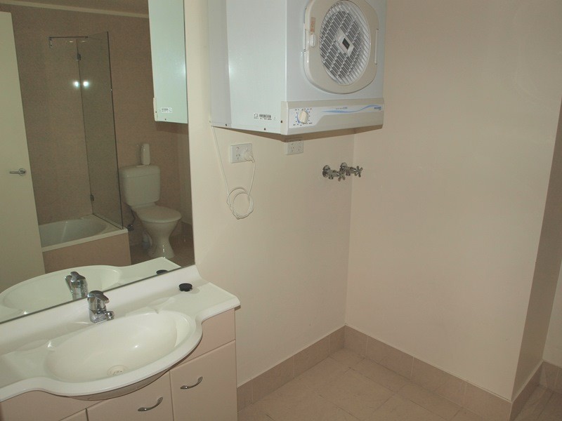 REF 102306/668 Bourke Street, Melbourne VIC 3000