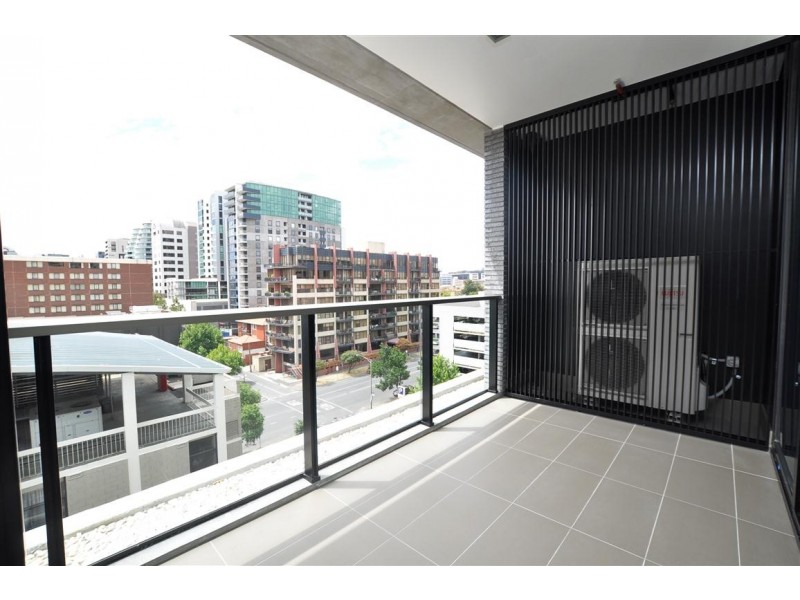 714/70 Queens Road, Melbourne VIC 3004