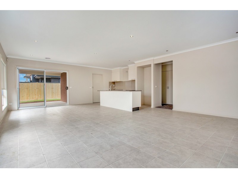 10 University Road, Truganina VIC 3029