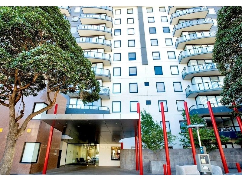 1009/28 Bank Street, South Melbourne VIC 3205