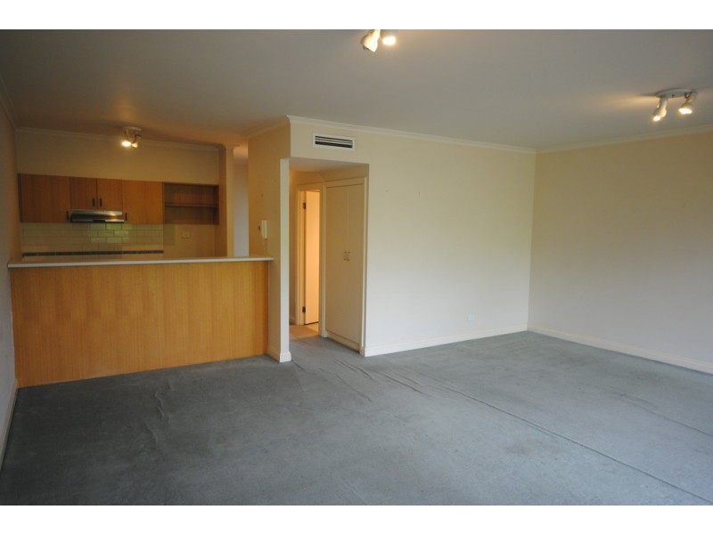 REF 102622/682 Nicholson Street, Fitzroy North VIC 3068