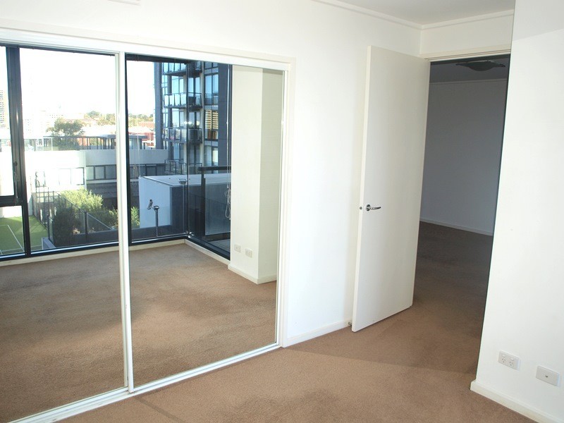 REF 103076/183 City Road, Southbank VIC 3006