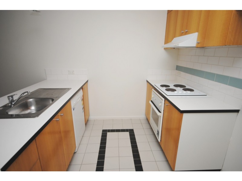 REF 110100/30 Miles Street, Southbank VIC 3006