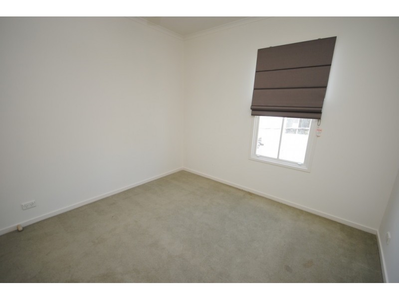 REF 110100/30 Miles Street, Southbank VIC 3006