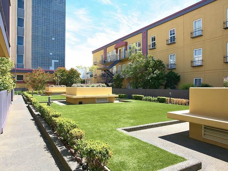 REF 110100/30 Miles Street, Southbank VIC 3006