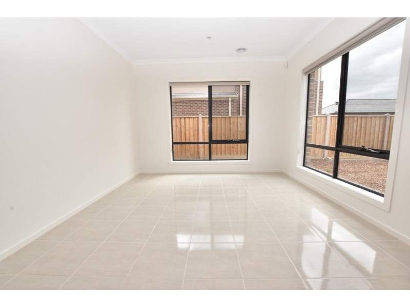 17 Grasso Avenue, Point Cook VIC 3030