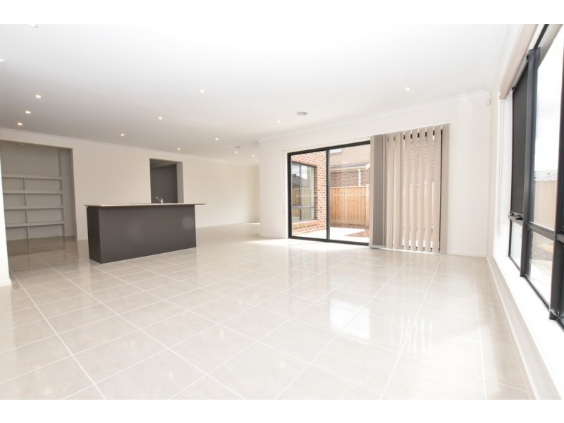 17 Grasso Avenue, Point Cook VIC 3030