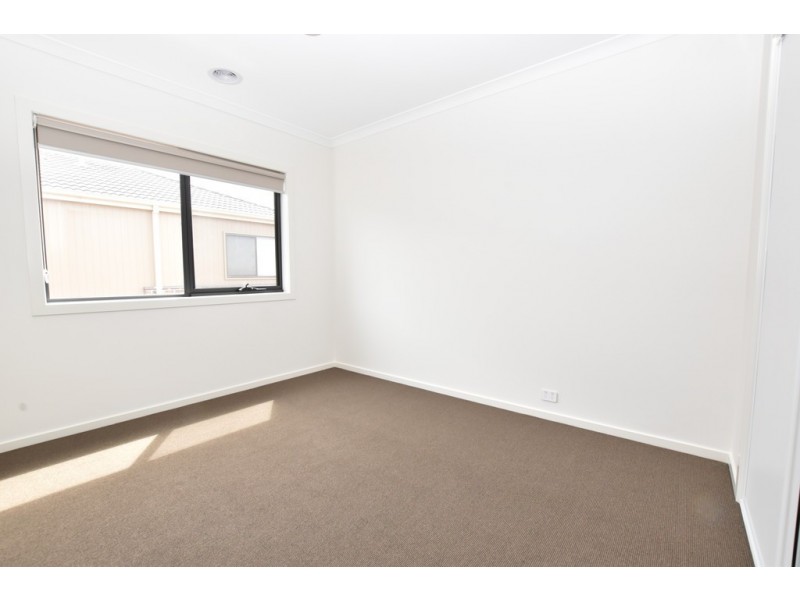 17 Grasso Avenue, Point Cook VIC 3030