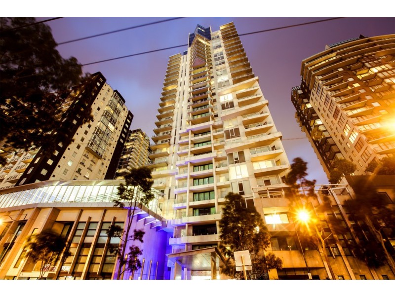 REF 110342/83 Whiteman Street, Southbank VIC 3006