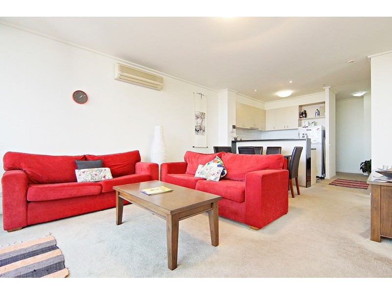 REF 110342/83 Whiteman Street, Southbank VIC 3006