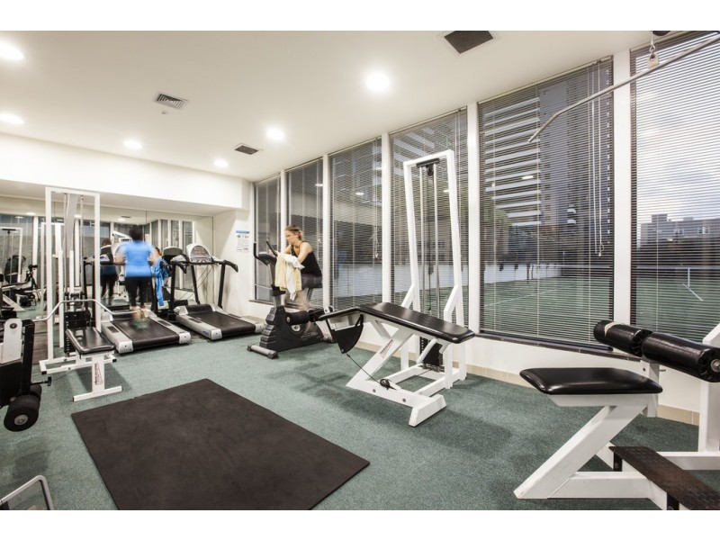 REF 110342/83 Whiteman Street, Southbank VIC 3006