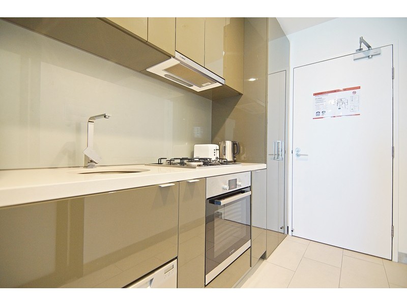 REF 102404/33 Clarke Street, Southbank VIC 3006