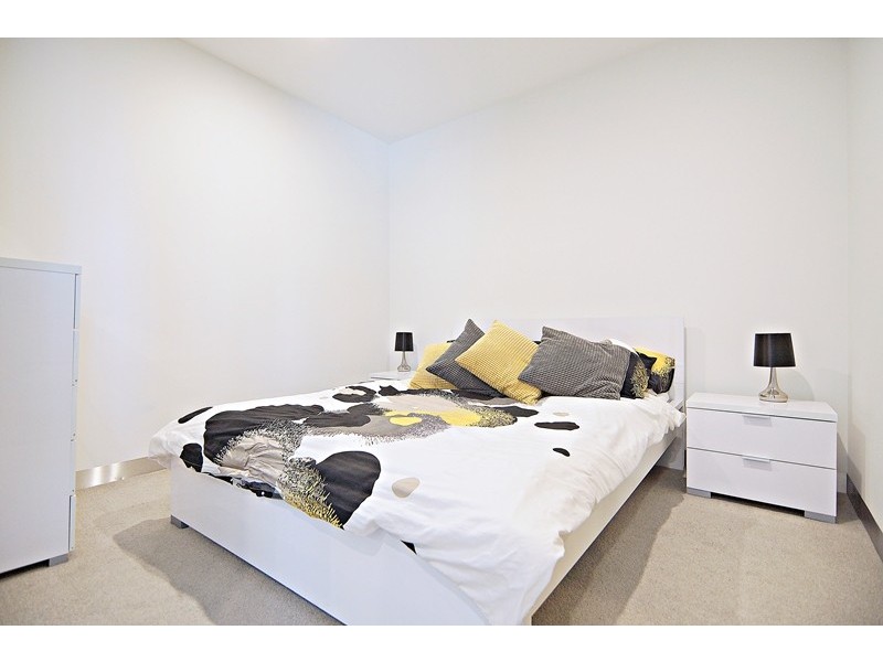 REF 102404/33 Clarke Street, Southbank VIC 3006