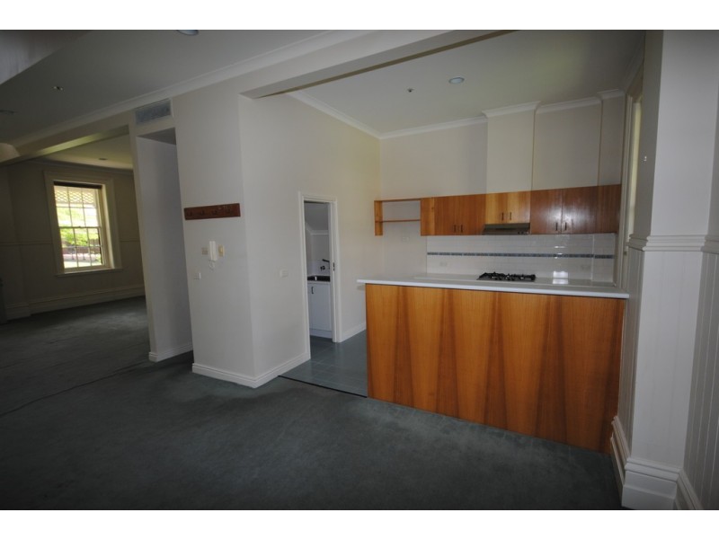 12 Wiltshire Drive, Kew VIC 3101