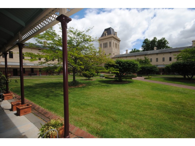 12 Wiltshire Drive, Kew VIC 3101