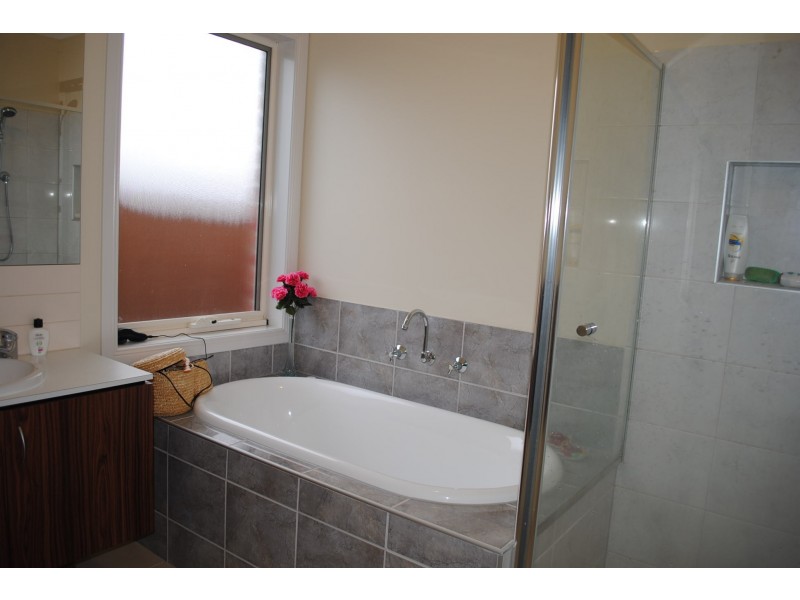 3 Millpond Drive, Point Cook VIC 3030