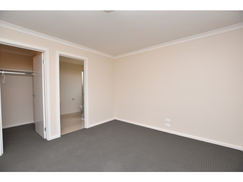 245 Blackforest Road, Werribee VIC 3030