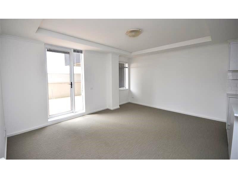 REF 110812/79 Whiteman Street, Southbank VIC 3006