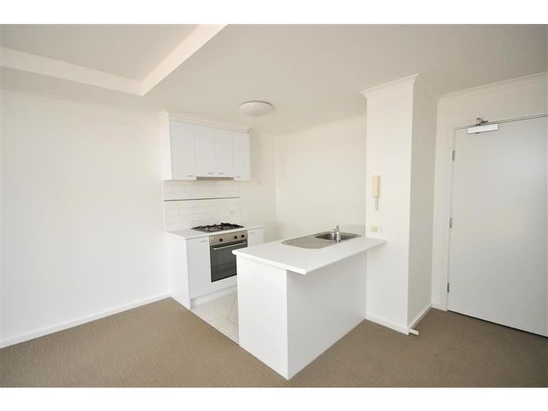 REF 110812/79 Whiteman Street, Southbank VIC 3006