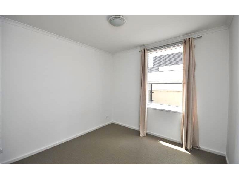 REF 110812/79 Whiteman Street, Southbank VIC 3006