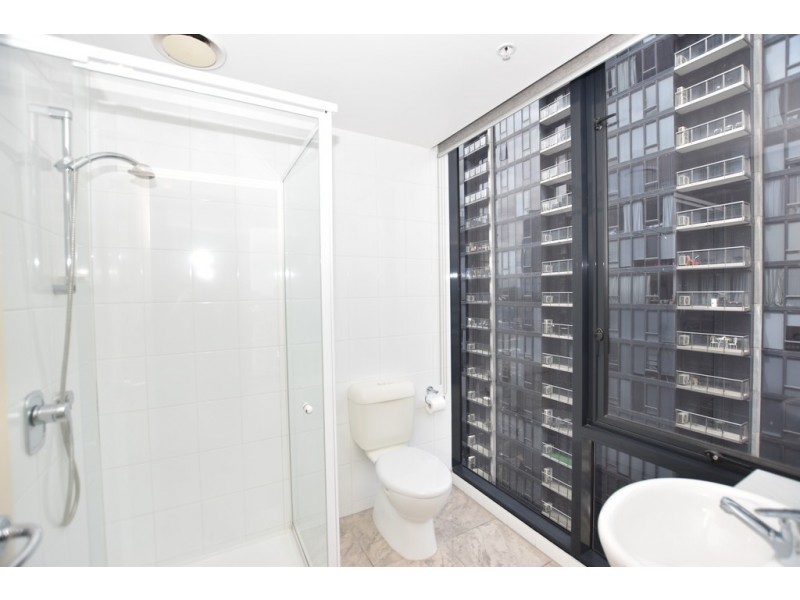 REF 110841/173 City Road, Southbank VIC 3006