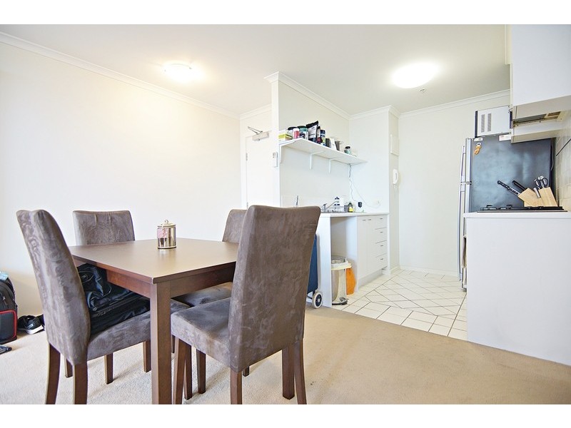 REF 110917/38 Kavanagh Street, Southbank VIC 3006