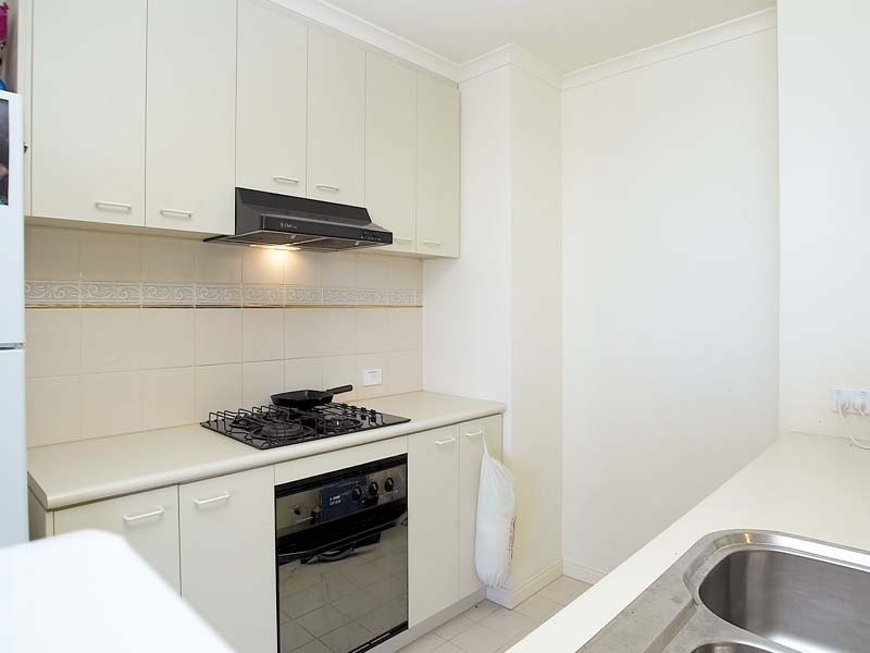 REF 110990/83 Queensbridge Street, Southbank VIC 3006