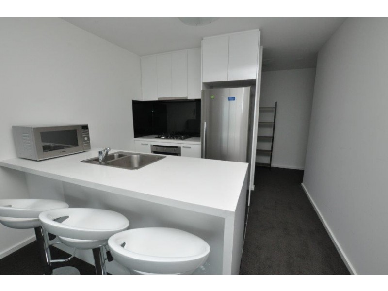 REF 110906/241 City Road, Southbank VIC 3006