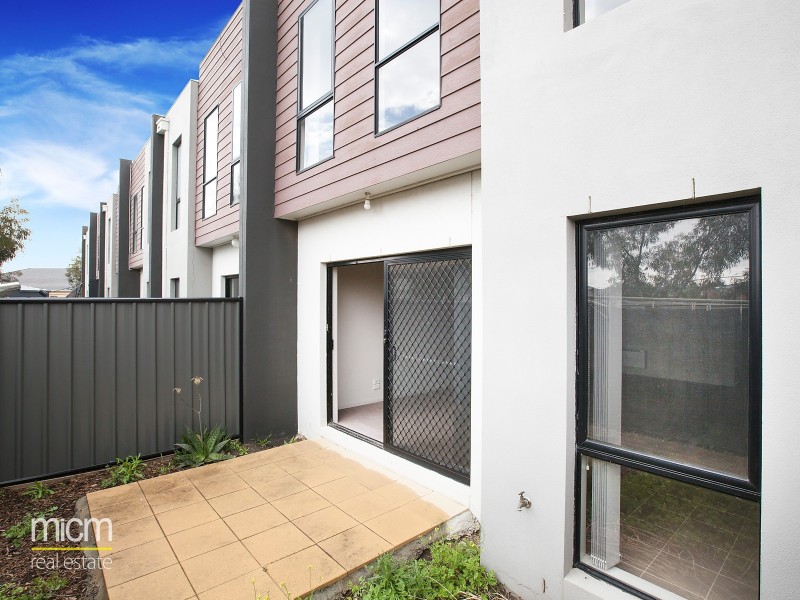 37/39 Astley Crescent, Point Cook VIC 3030