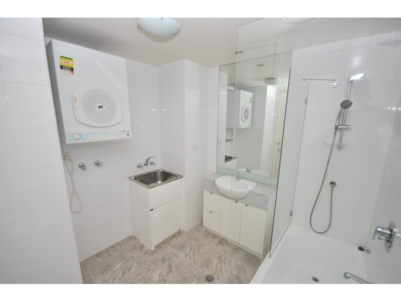 REF 111376/100 Kavanagh Street, Southbank VIC 3006