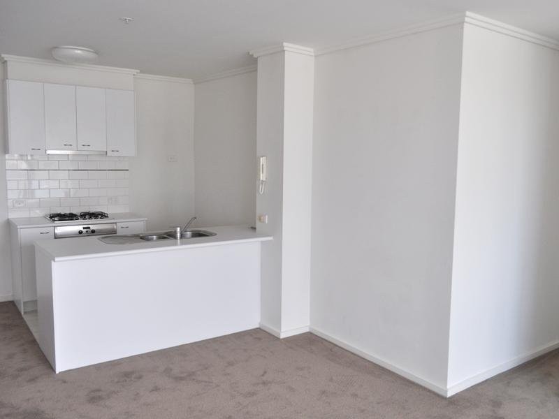 REF 111406/38 Bank Street, South Melbourne VIC 3205