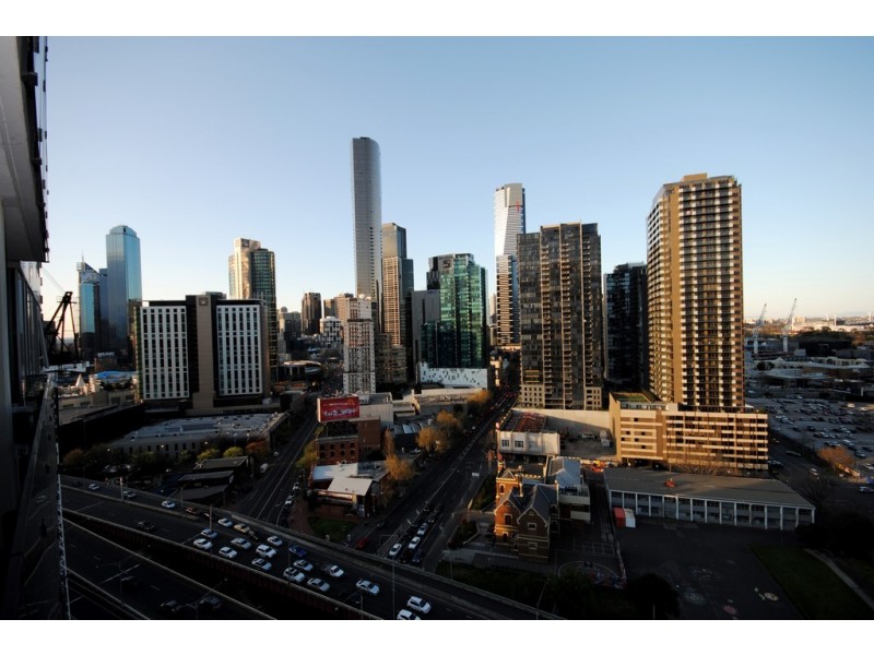 REF 111502/241 City Road, Southbank VIC 3006