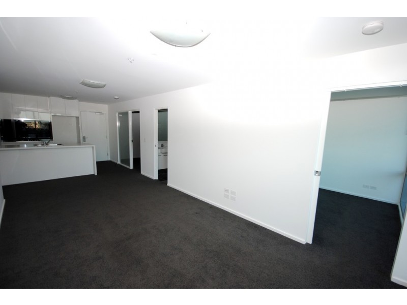 REF 111502/241 City Road, Southbank VIC 3006