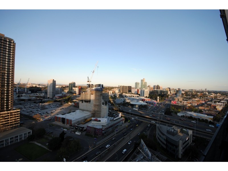 REF 111502/241 City Road, Southbank VIC 3006