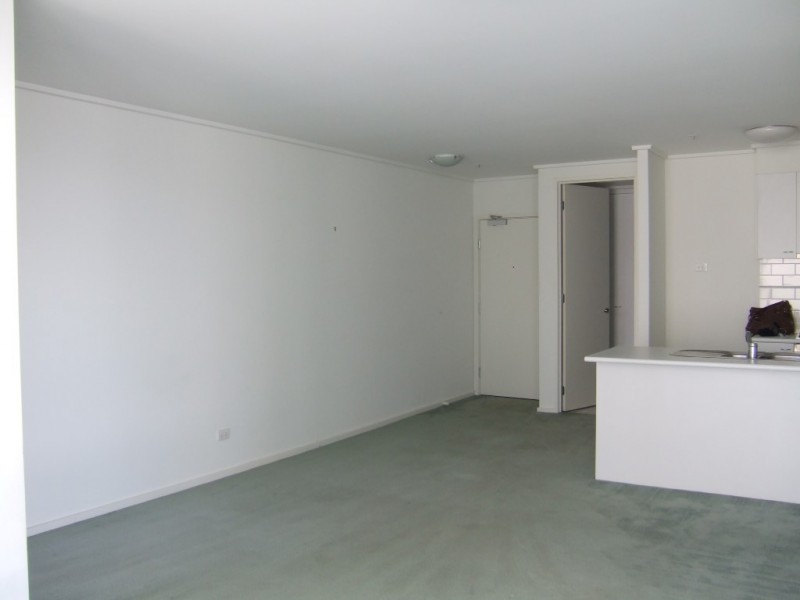 REF 111693/99 Whiteman Street, Southbank VIC 3006