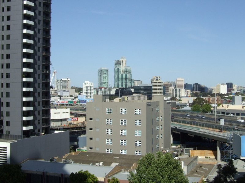 REF 111693/99 Whiteman Street, Southbank VIC 3006