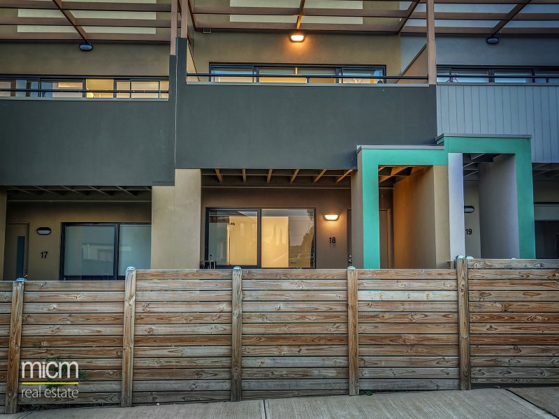 18/27 Turva Avenue, Tarneit VIC 3029