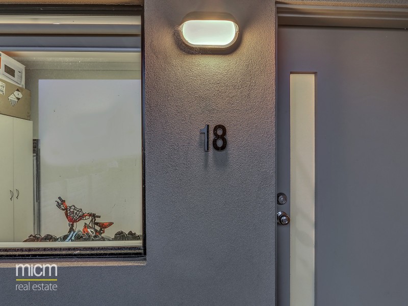 18/27 Turva Avenue, Tarneit VIC 3029