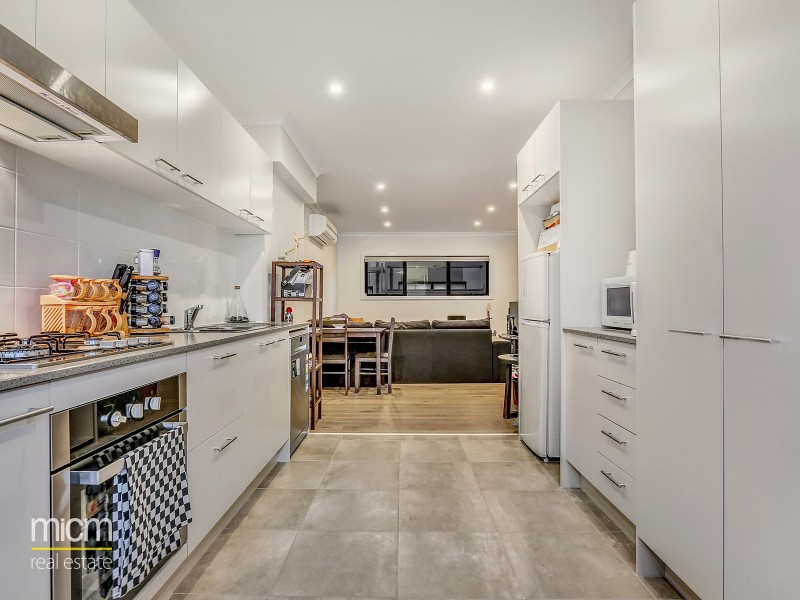 18/27 Turva Avenue, Tarneit VIC 3029