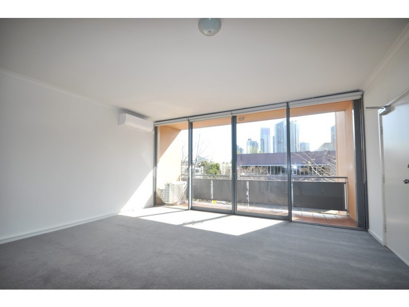 REF 11205/89 Dodds Street, Southbank VIC 3006