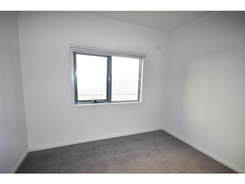 REF 11205/89 Dodds Street, Southbank VIC 3006