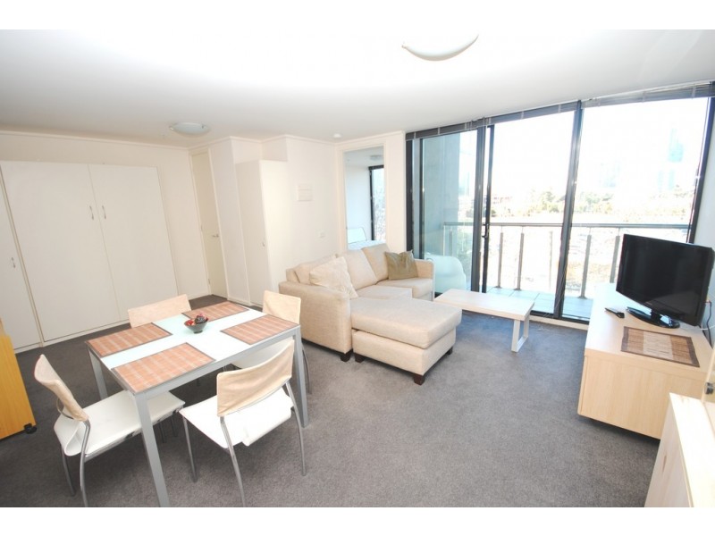 REF 112037/100 Kavanagh Street, Southbank VIC 3006