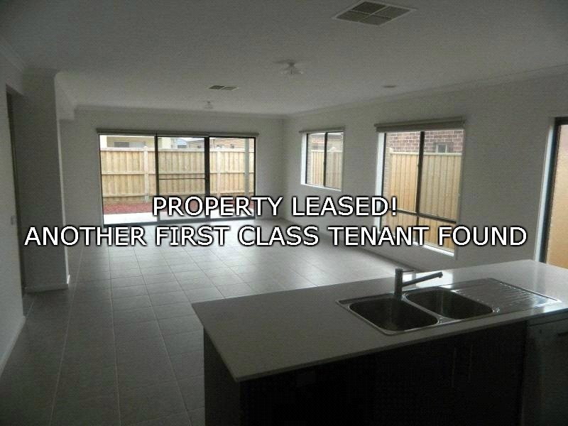 8 McKeown Avenue, Williams Landing VIC 3027