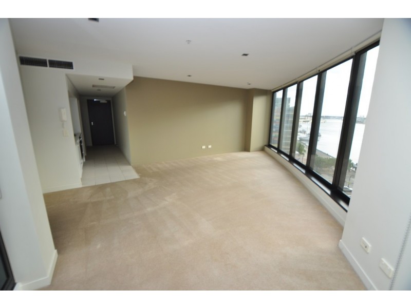 1012/100 Harbour Esplanade, Docklands VIC 3008