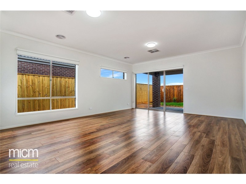 27 Lismore Road, Point Cook VIC 3030